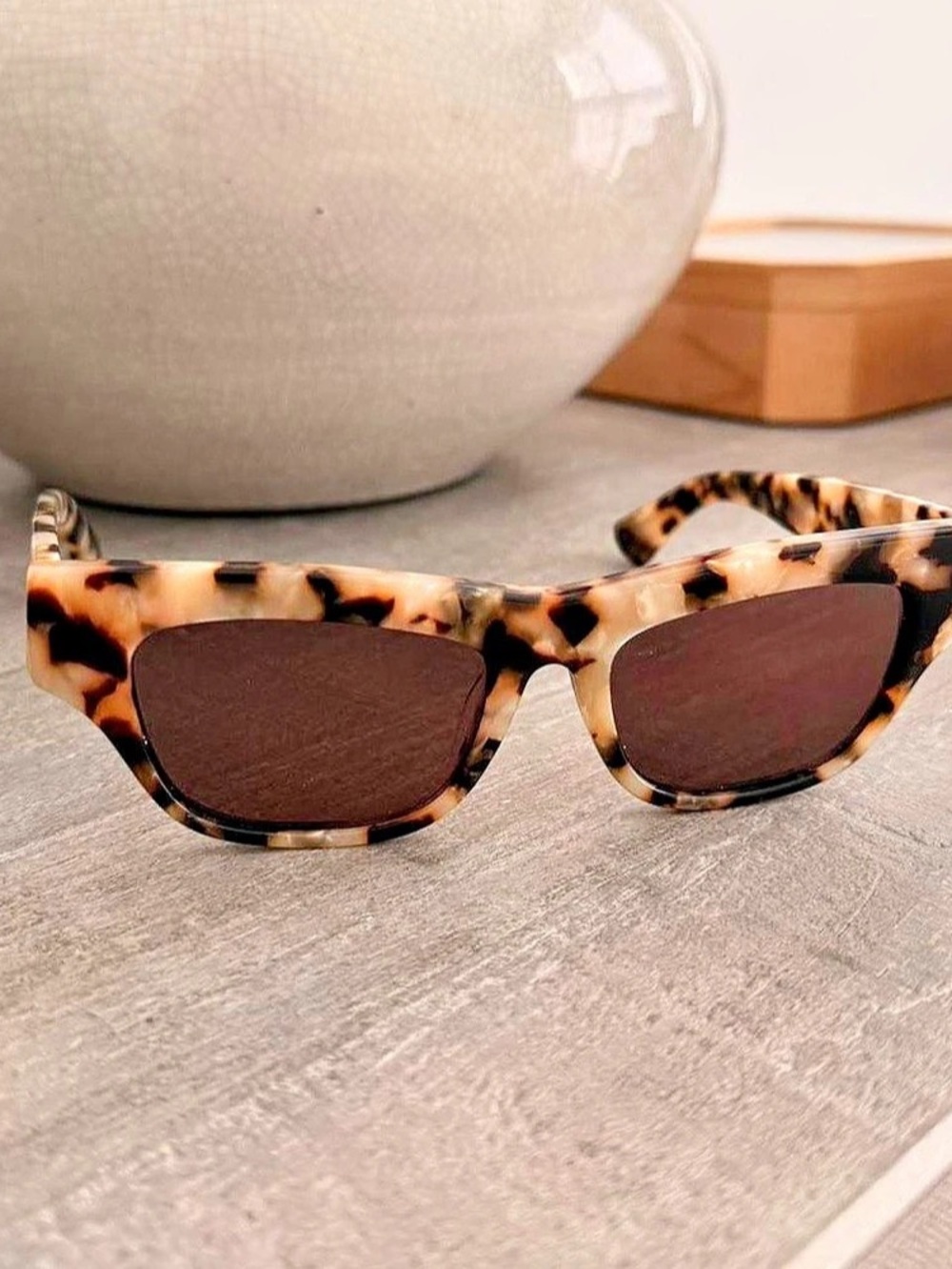 FREYRS Astoria Brown Pearl Tortoise Sunglasses
